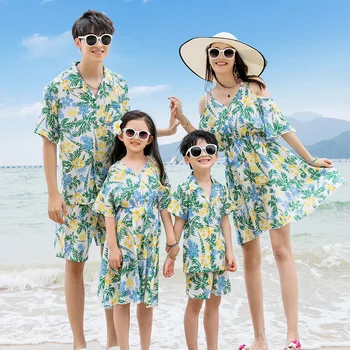Šeimos Atitikimo Komplektus Vasaros Paplūdimio Mama Dukra Gėlių Suknelės Tėtis, Sūnus T-marškinėliai+Šortai Atostogų Pora Drabužių Nustatyti Pajūrio